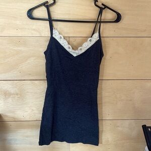 Women’s grey old navy lace tank top